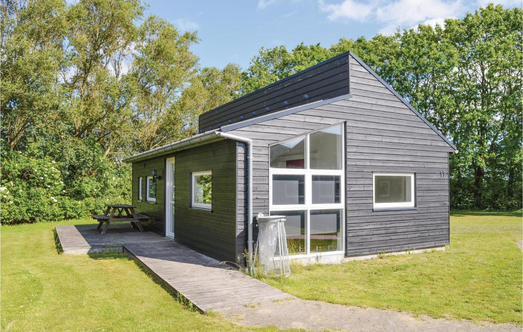 Pet Friendly Home In Spjald With Wifi Exterior photo